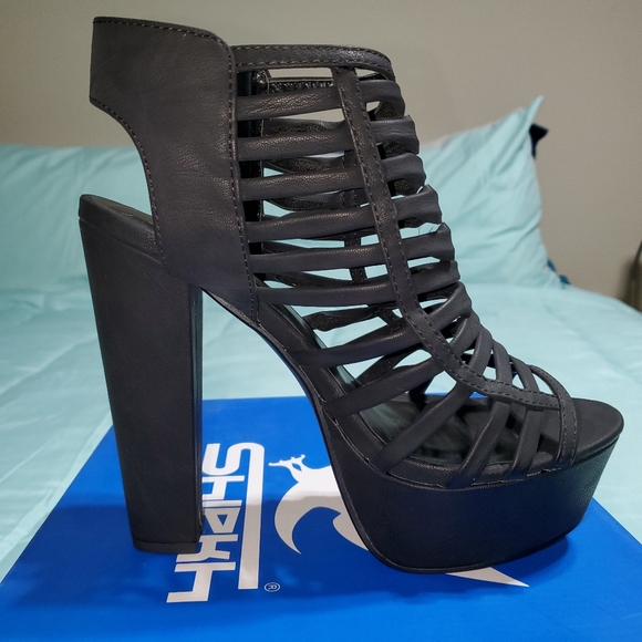 Platform heels - Picture 3 of 5